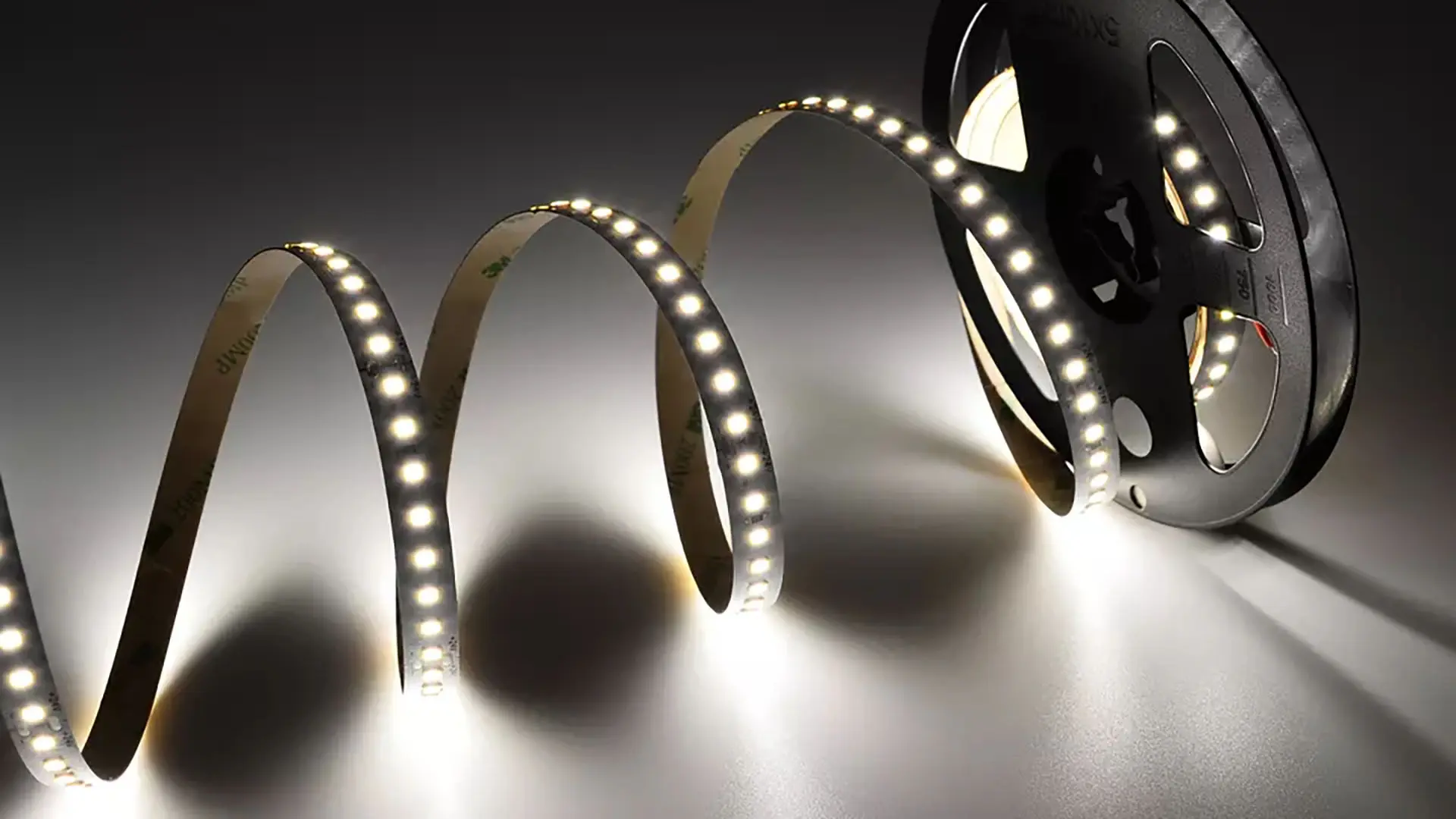 Mejor tira de luces LED para fabricante de espejos, proveedor de China de  luces de espejo