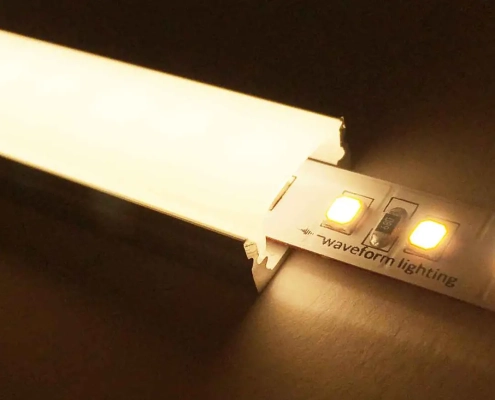 ¿Por qué se atenúan las tiras de LED?