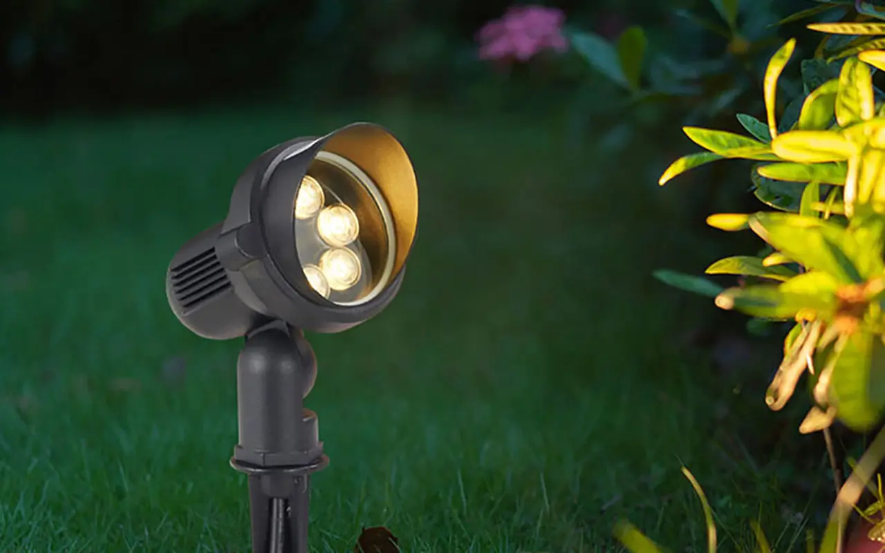 Factors to Consider When Choosing an LED Garden Light Supplier
